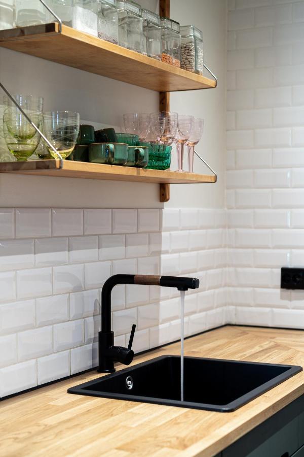 Family Friendly Apartment By The Park In The Very Center Of Ålesund Zewnętrze zdjęcie